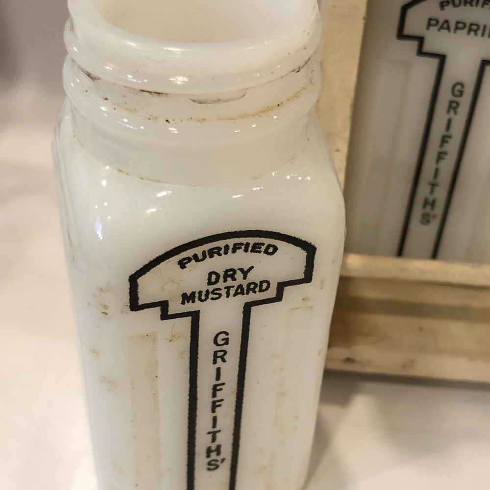 Vintage Griffith's Spice Jar Set In Holder Green Lids Used Milk White Rare-Read - Picture 5 of 16